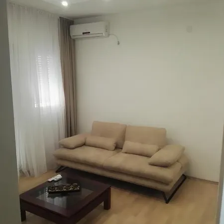 Apartman Viktor Appartamento *
